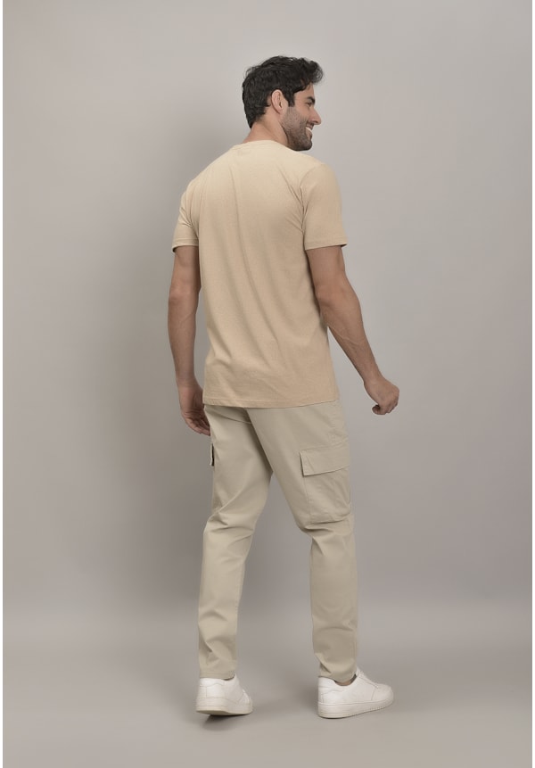 Calça Cargo Masculina na Cor Bege Slim Fit com Passante e Bolso Faca-e572ed68-5175-4176-9311-973c60871ce2