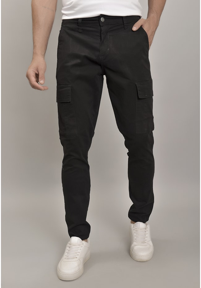 Calça Cargo Masculina na Cor Preto Slim Fit com Passante e Bolso Faca-7dd92191-1341-4e83-84a5-4ae9a49b88ea