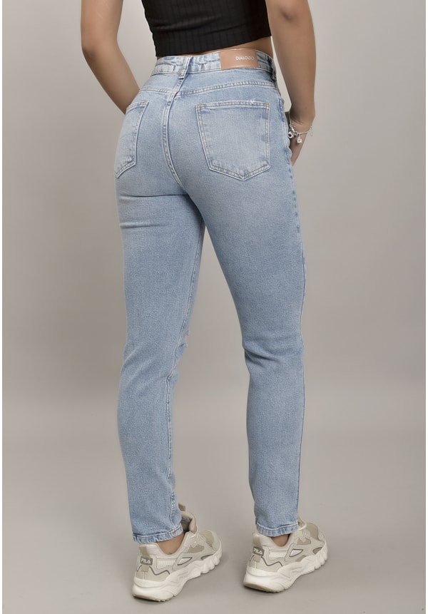 Calça Jeans Confort com rasgos Feminino Dialogo Jeans-01042fe8-fa13-4f90-8888-b56f4d2b9f3a