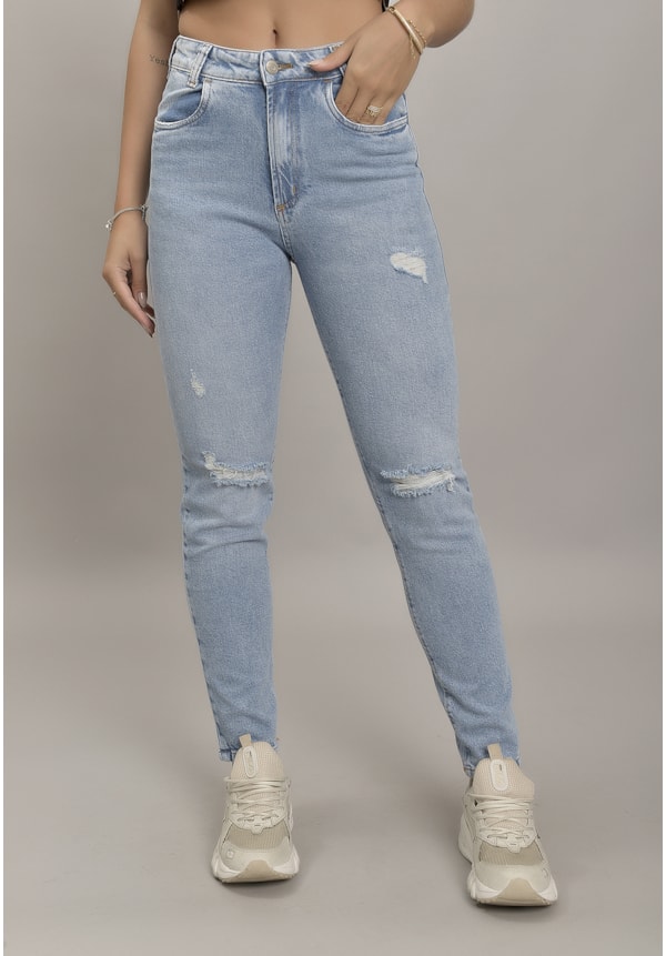 Calça Jeans Confort com rasgos Feminino Dialogo Jeans-f211e4d6-0c40-4baa-a79e-e3f609e2070b