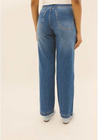 Calça Jeans Feminina Flare com Cinto Incluso Dialogo Jeans