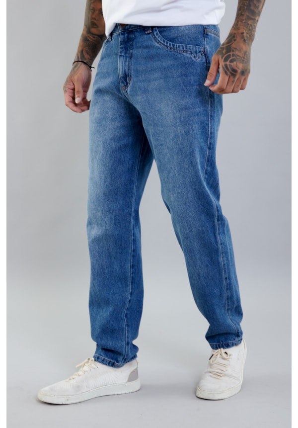 Calça Jeans Masculina Perna Reta com Lavagem Média-150e4a72-f38c-48d8-9aef-a985193c1937