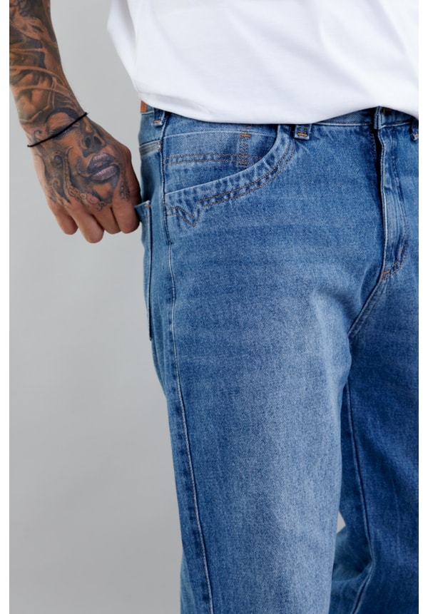 Calça Jeans Masculina Perna Reta com Lavagem Média-32111f89-e448-45d4-9c03-3c0d73399dc1