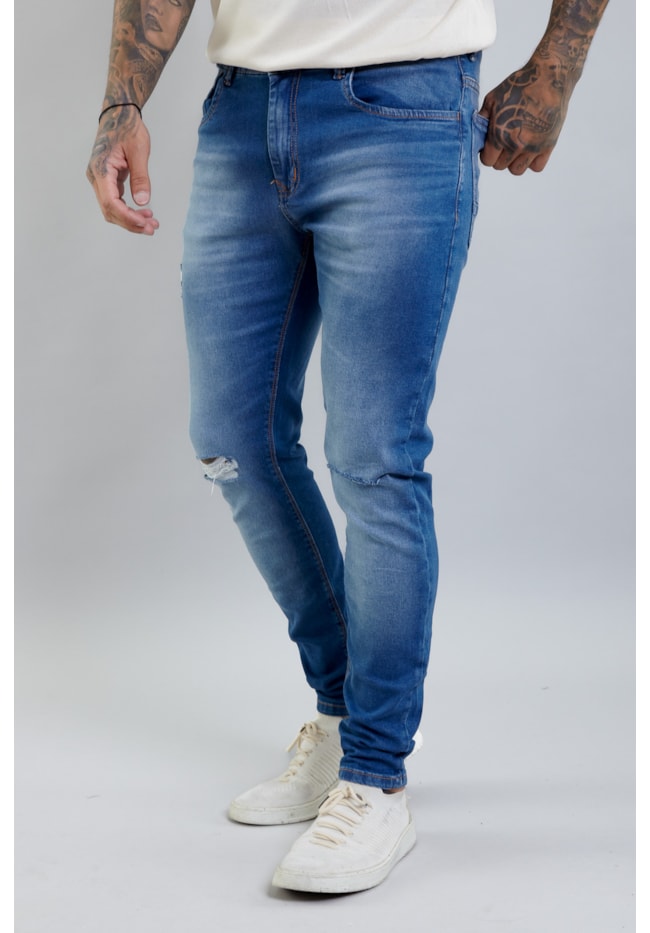 Calça Jeans Masculina Skinny com Recortes no Joelho Lavagem Média-aa11f142-a879-4da5-8fae-3ac4d4f679e6