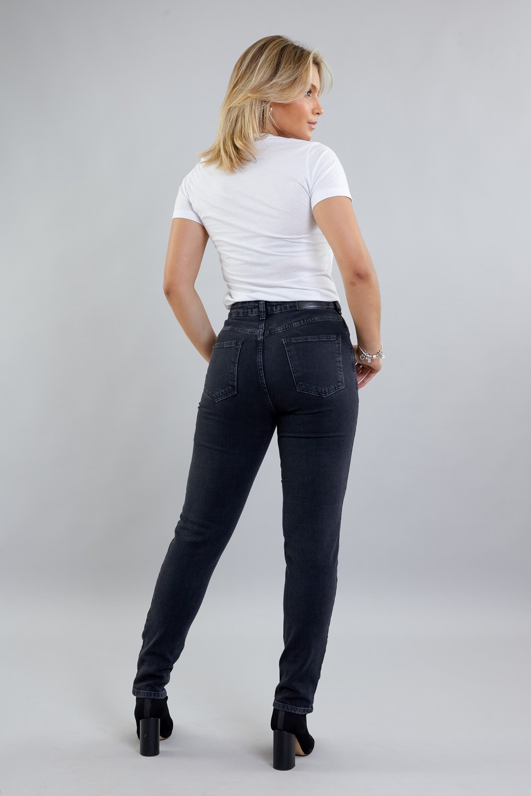 Calça jeans fashion confort feminina