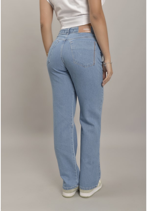 Calça Jeans Perna Reta Cintura Alta com Recortes Feminina Dialogo Jeans-dcc65fcc-94df-4a00-8e56-8ea059fb843f