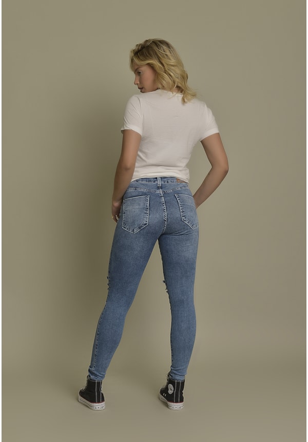 Calça Jeans Skinny com rasgos Feminino Dialogo Jeans-8bd92bf7-7d2c-47d8-bfe9-91bf2f92c83d