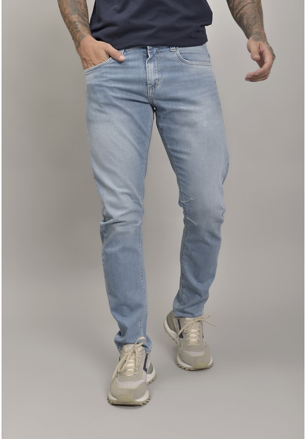 Calça Jeans Slim Arqueada Masculina Lavagem Clara Dialogo jeans-2b680bf5-093a-458b-b362-416121ec1bdc