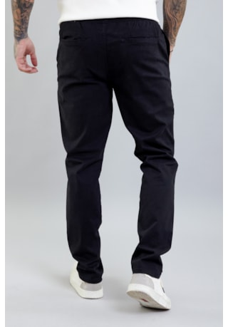 Calça Jogger Masculina de Sarja Slim Fit na Cor Preta com Elástico no Cós