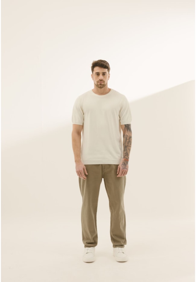 Calça Perna Reta Masculina em Sarja Dialogo-2efce115-5eb7-45fc-990f-fbf347df0c23