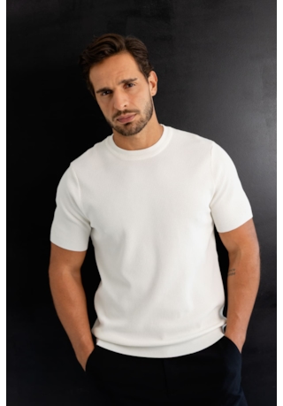 Camiseta Masculina em Tricô Canelado Manga Curta Dialogo