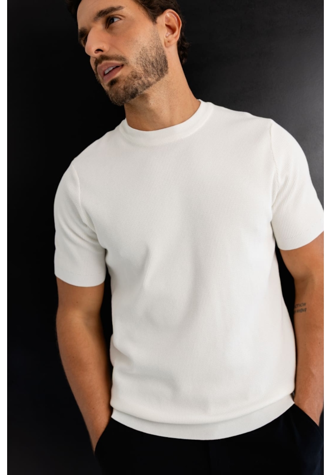 Camiseta Masculina em Tricô Canelado Manga Curta Dialogo-41e6df2c-19f0-4364-b946-8ab6e5ba4bc3
