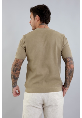 Camiseta Masculina em Tricô Canelado Manga Curta na Cor Bege Dialogo