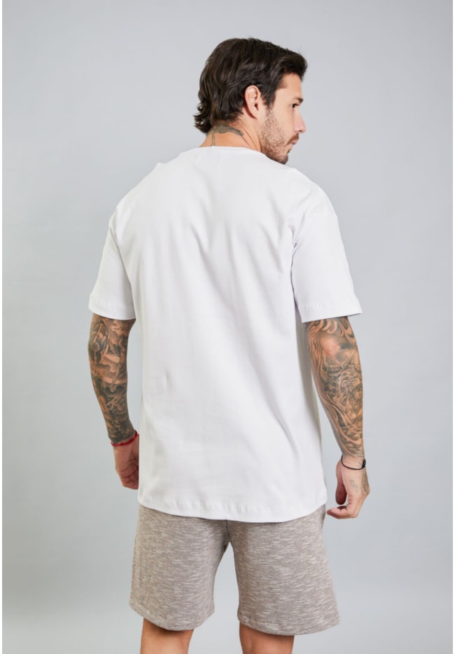 Camiseta Oversized Masculina Básica em Algodão Dialogo-95986557-7b96-4970-9c65-200a5acac498