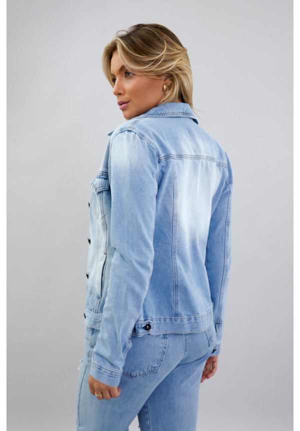 Jaqueta Jeans Feminina Destroyed em Lavagem Azul Clara-399967a1-4e70-45e3-babd-a649ad2c3ffe