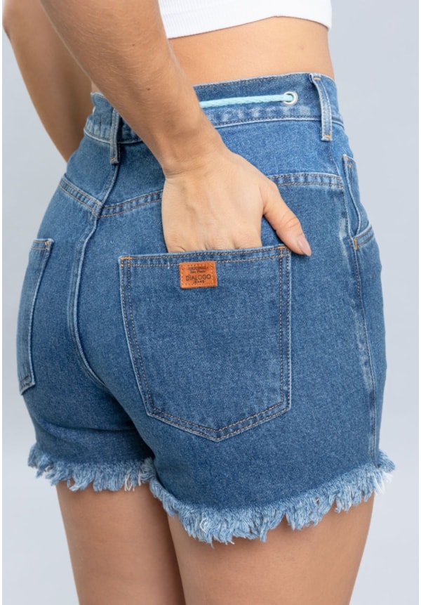 Shorts Jeans Mom Feminino com Cordão e Barra Desfiada Dialogo-251b5875-a0bf-4e55-82ec-ee1d6ffd2a05