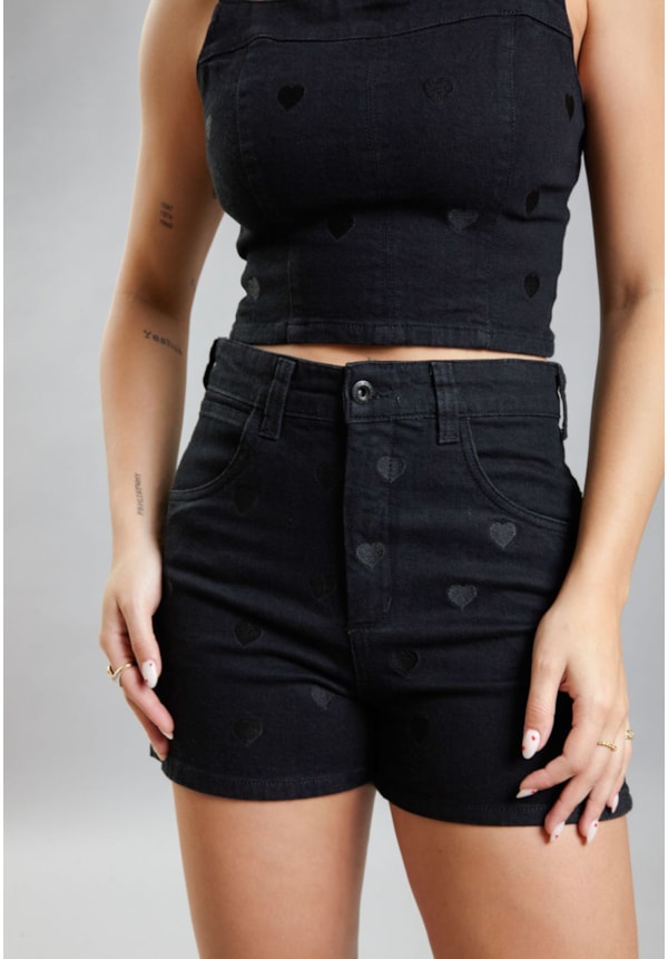 Shorts Mom Feminino de Sarja Preto Cintura Alta Dialogo Jeans-e9dd91a3-5c32-43e7-9118-b6615ba0f227