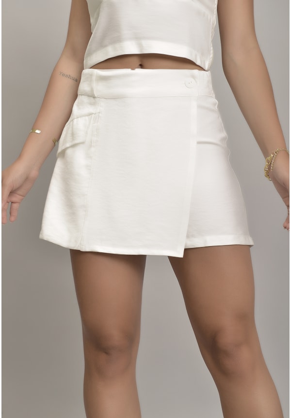 Shorts Saia Feminino com Bolsos na Cor Off-White Dialogo Jeans-20543129-5b77-4fe7-854f-4c17e067a25c